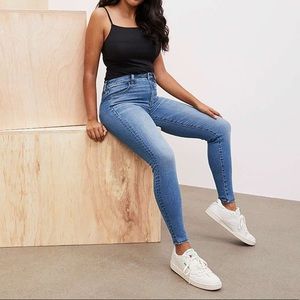 AE High Waisted Jeans